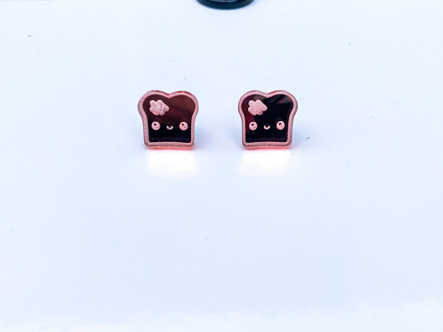 Aussie Toast Mirror Finish Acrylic Stud Earrings